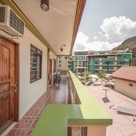 ซานียาส เพนชั่น Hotel Langi-langiban ภายนอก รูปภาพ