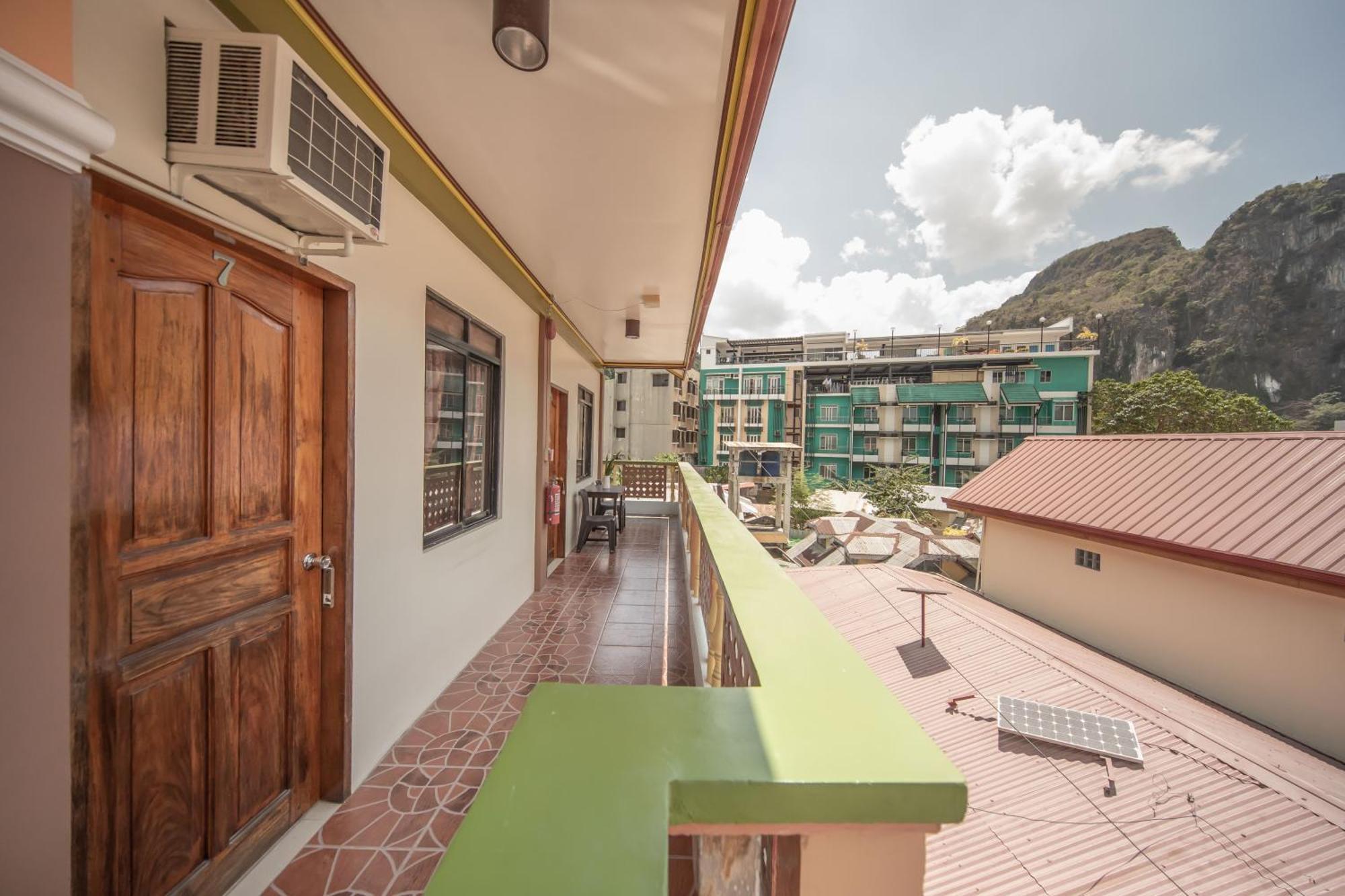ซานียาส เพนชั่น Hotel Langi-langiban ภายนอก รูปภาพ