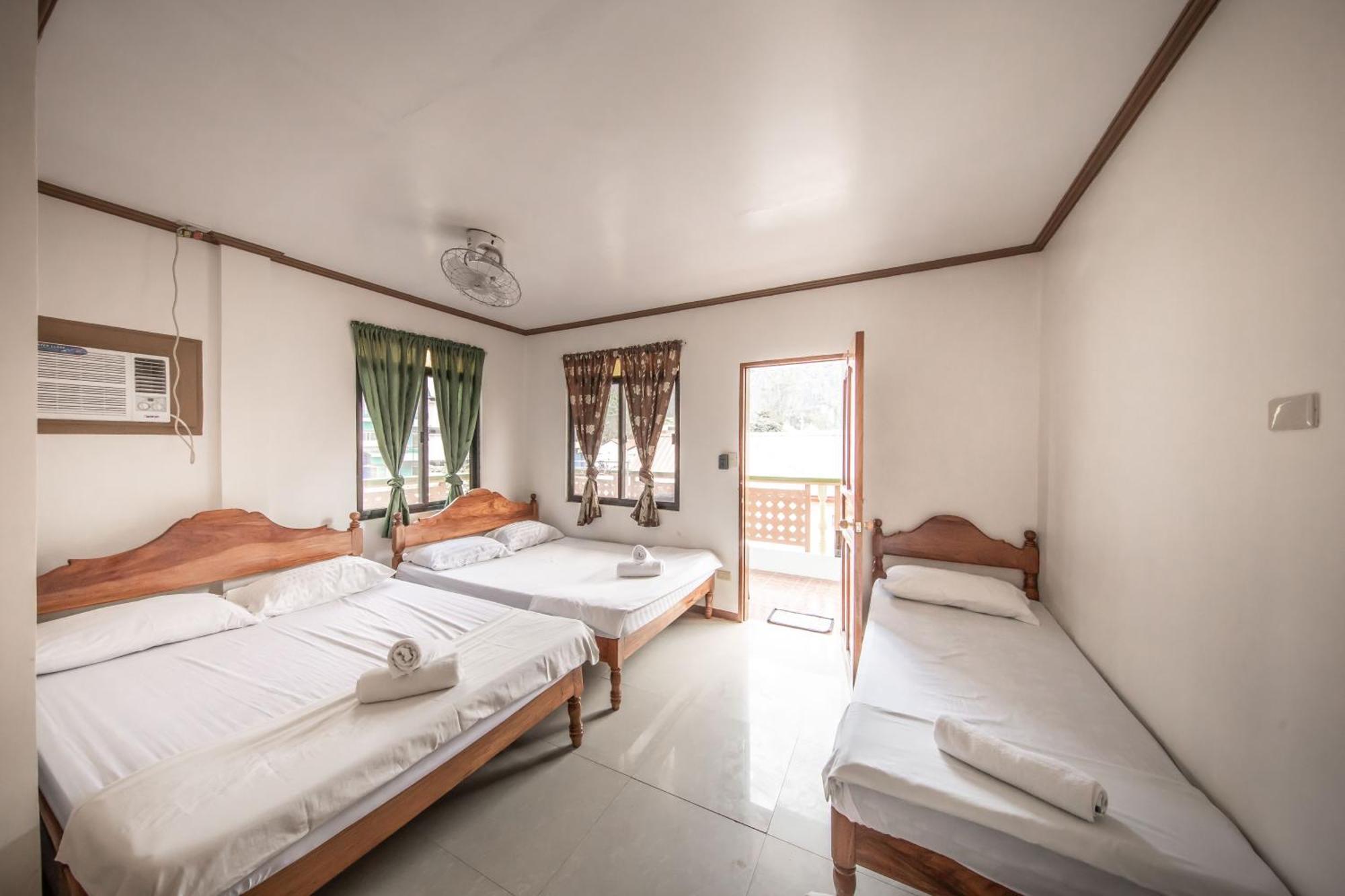 ซานียาส เพนชั่น Hotel Langi-langiban ภายนอก รูปภาพ